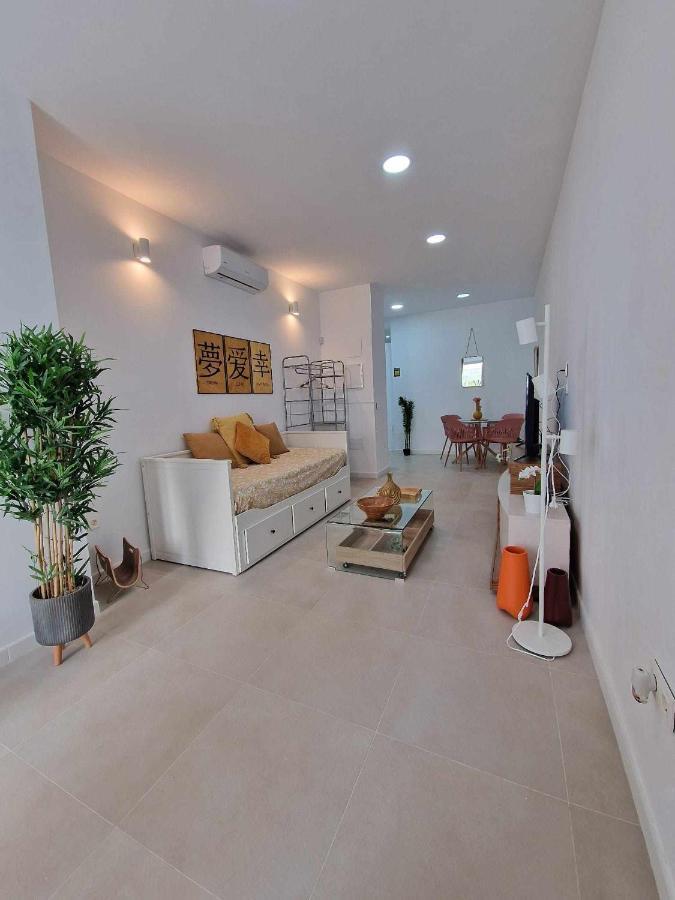 Moderno Apartamento 3 En Calle Marmoles Málaga Eksteriør billede
